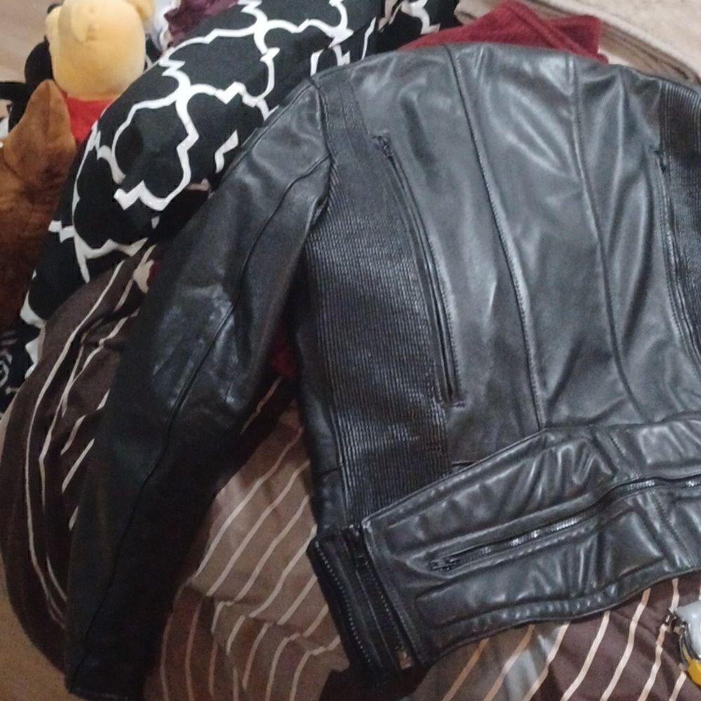 First Gear Leather Jacket - Picture 10 of 11